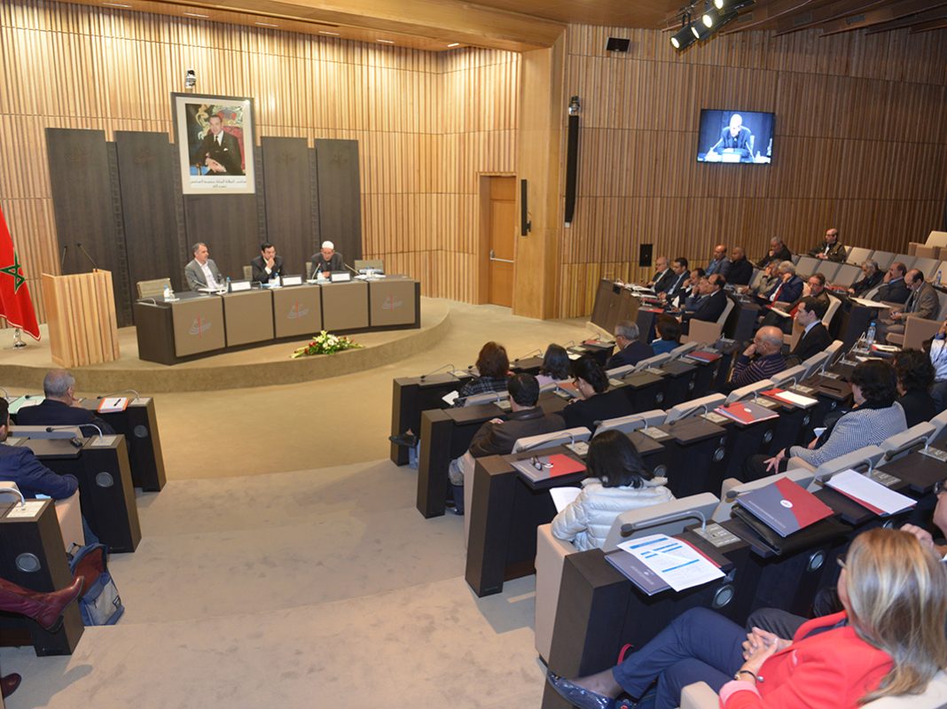 المجلس الأعلى للتربية والتكوين ينظم لقاء تواصليا حول مجلتي “المدرسة المغربية “
و” دفاتر التربية والتكوين” المجلس الأعلى للتربية والتكوين ينظم لقاء تواصليا حول مجلتي "المدرسة المغربية "
و" دفاتر التربية والتكوين"